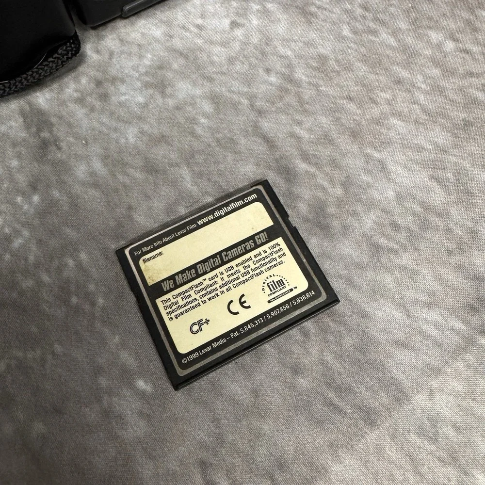 Nikon Coolpix 950 Digital Camera Working With Broken Battery Door Missing Pad